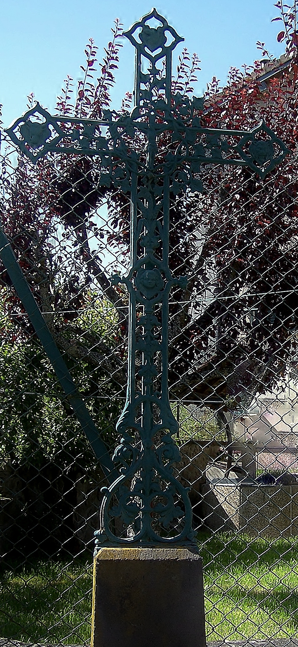 100 6870