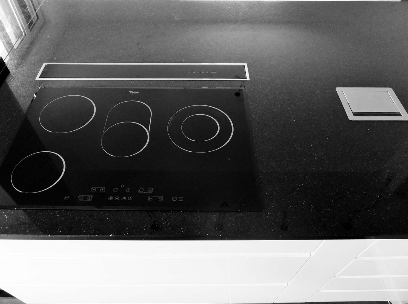 Cuisine hotte telescopique