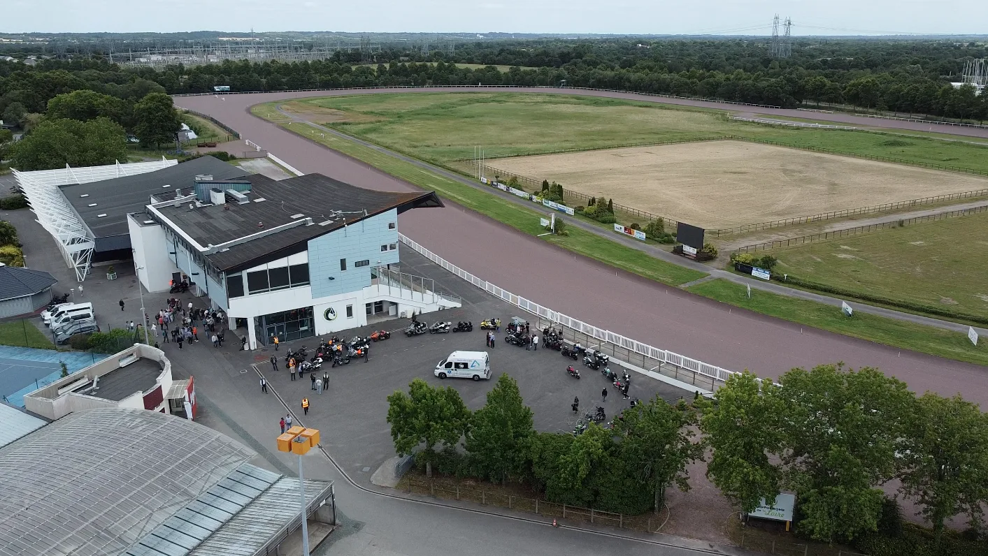 Handy retro ca roule pour tous 2026 apf france handicap drone photo 13 web