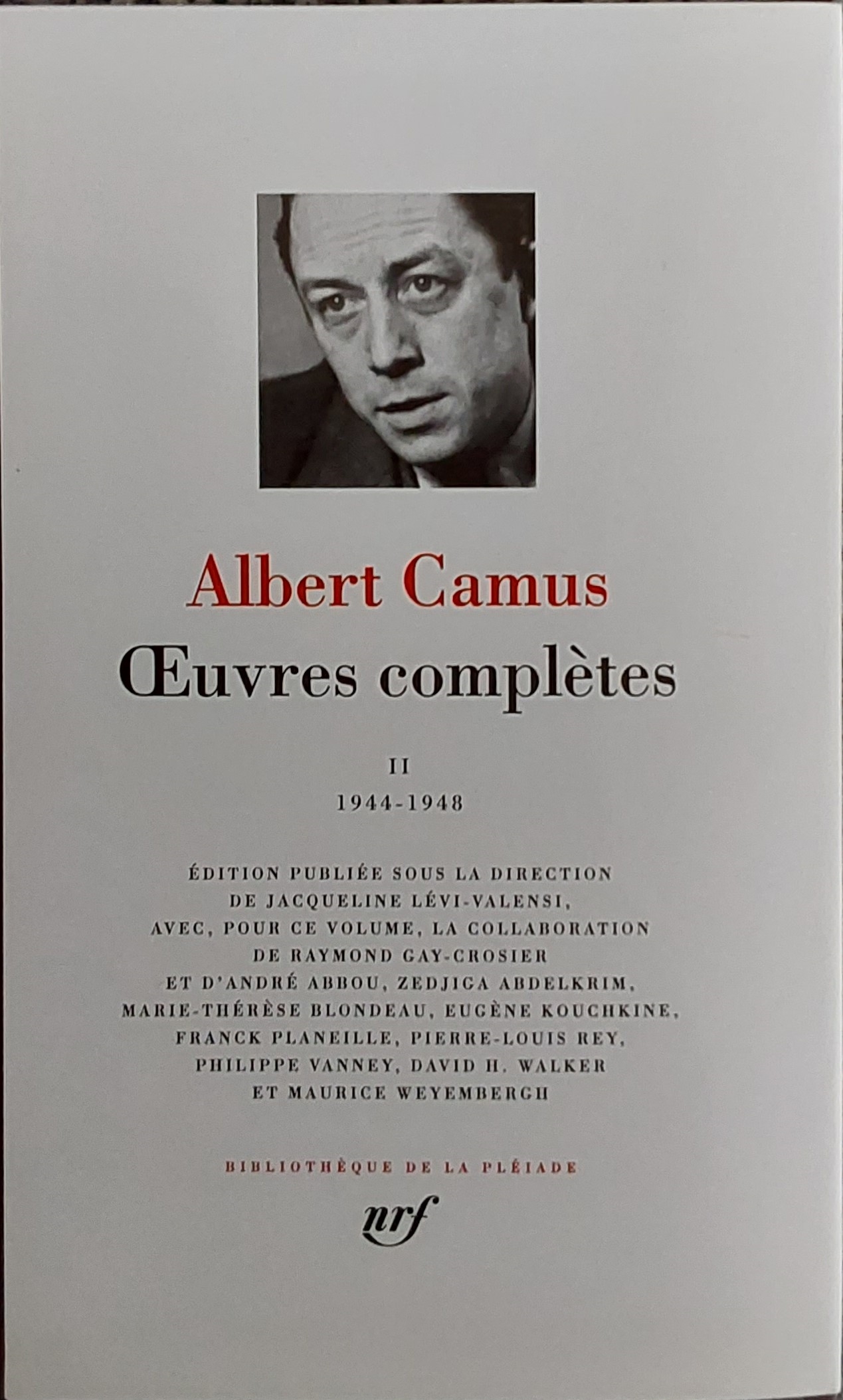 Albert Camus dans la bibliothèque de la Pléiade