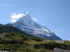 Face nord du Cervin et son arête du Hörnli / Alpes suisses