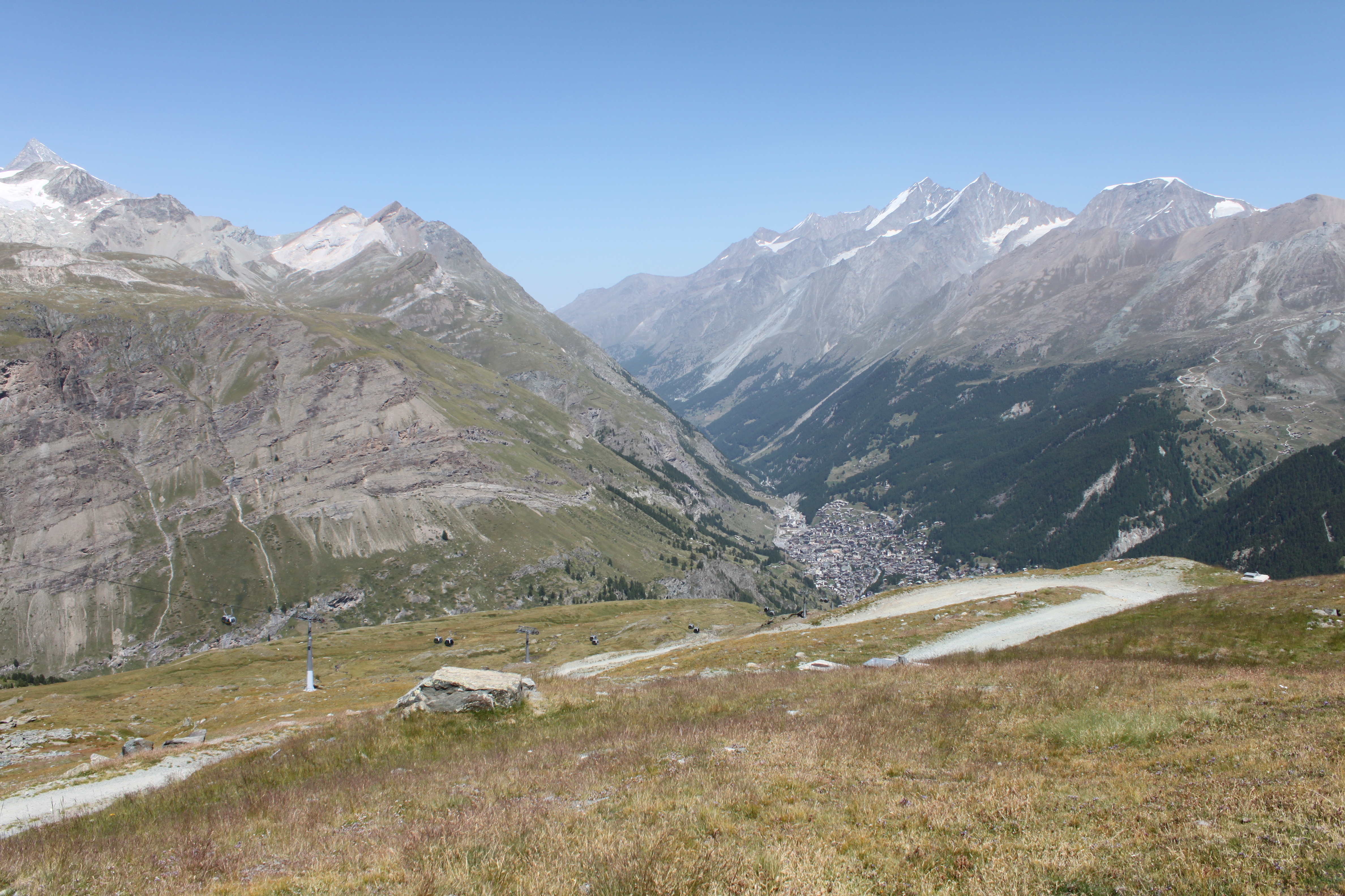  Sentier descendant vers Zermatt / Suisse