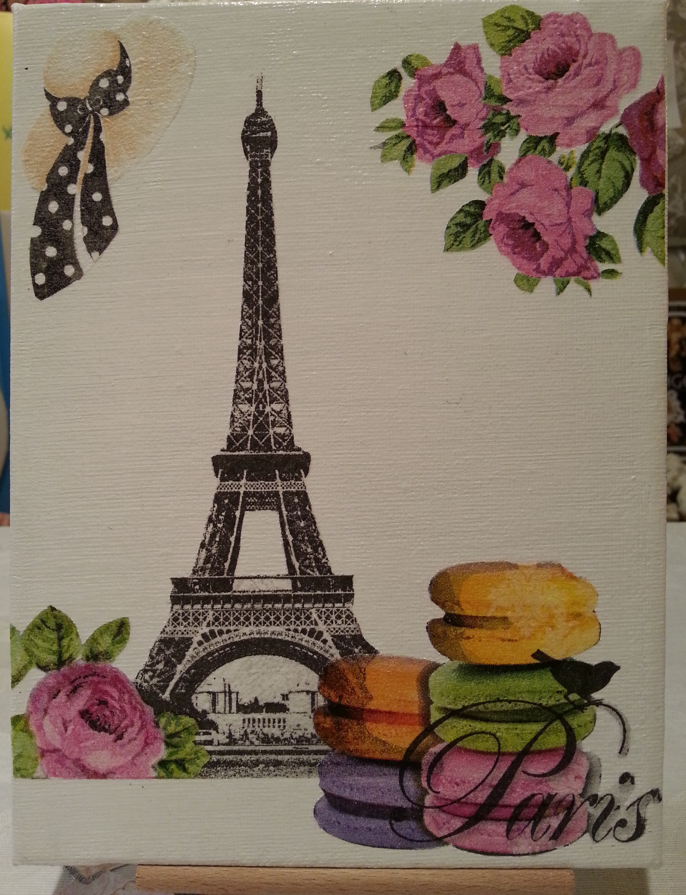 Chassis tour eiffel et fleurs