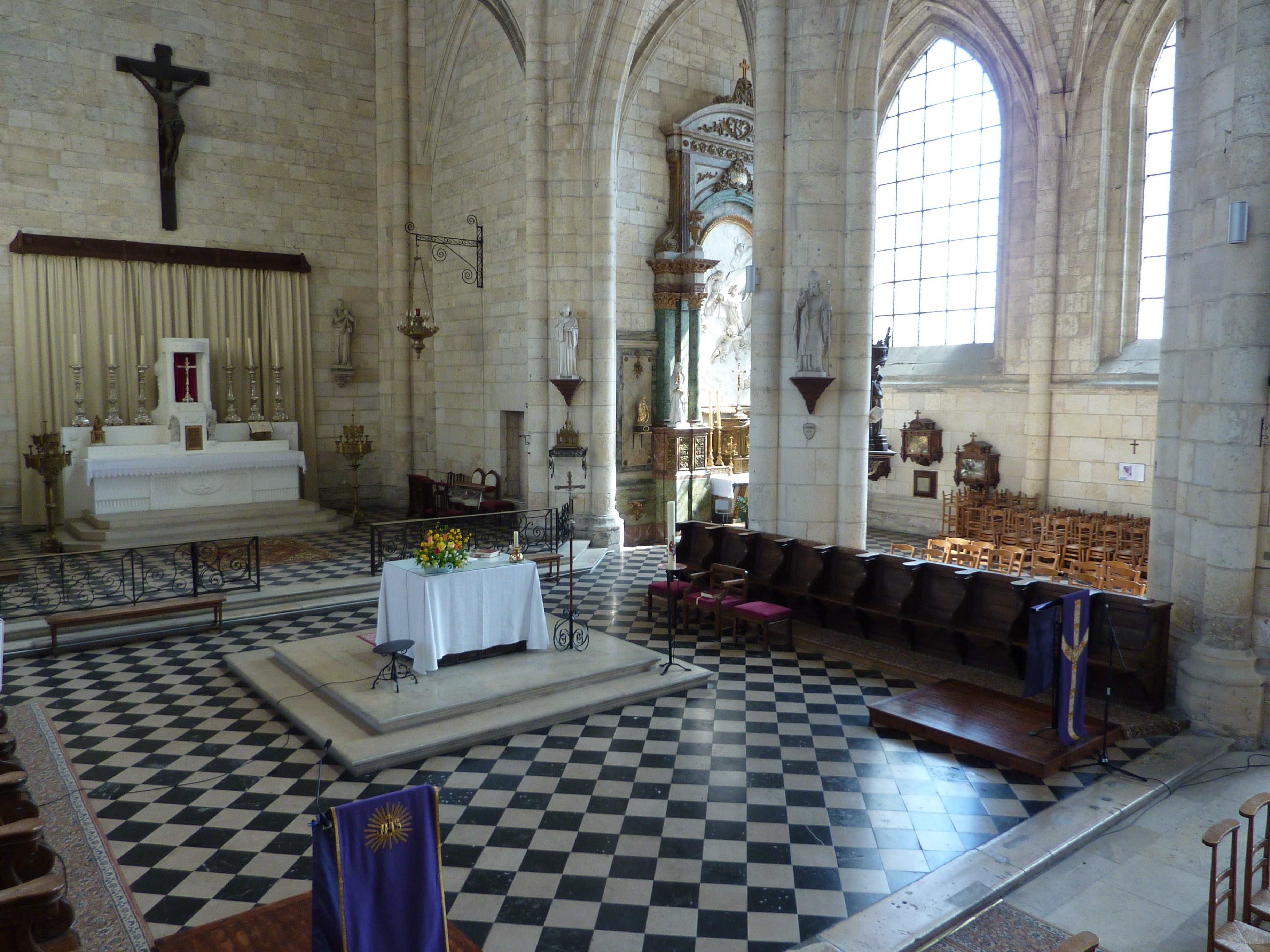 Abbatiale Saint-Pierre de CORBIE / Photo : Paul PARIS, paulpaaris2012@gmail.com, Tous droits réservés