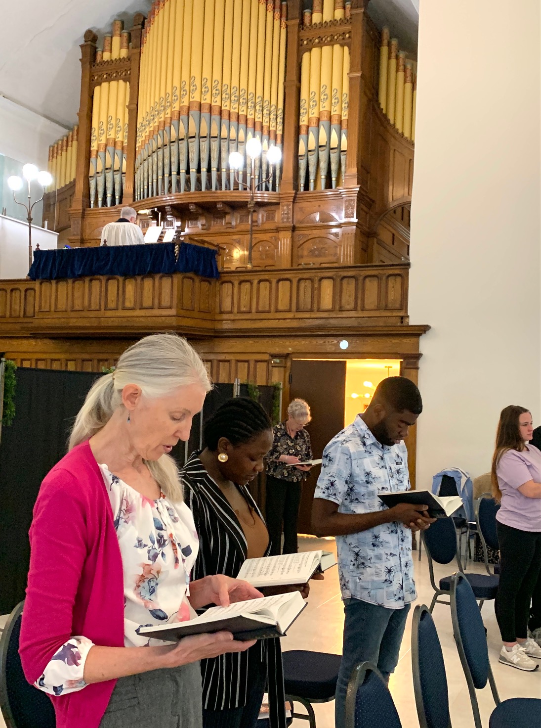 2025 7 20 3 people choir 4 