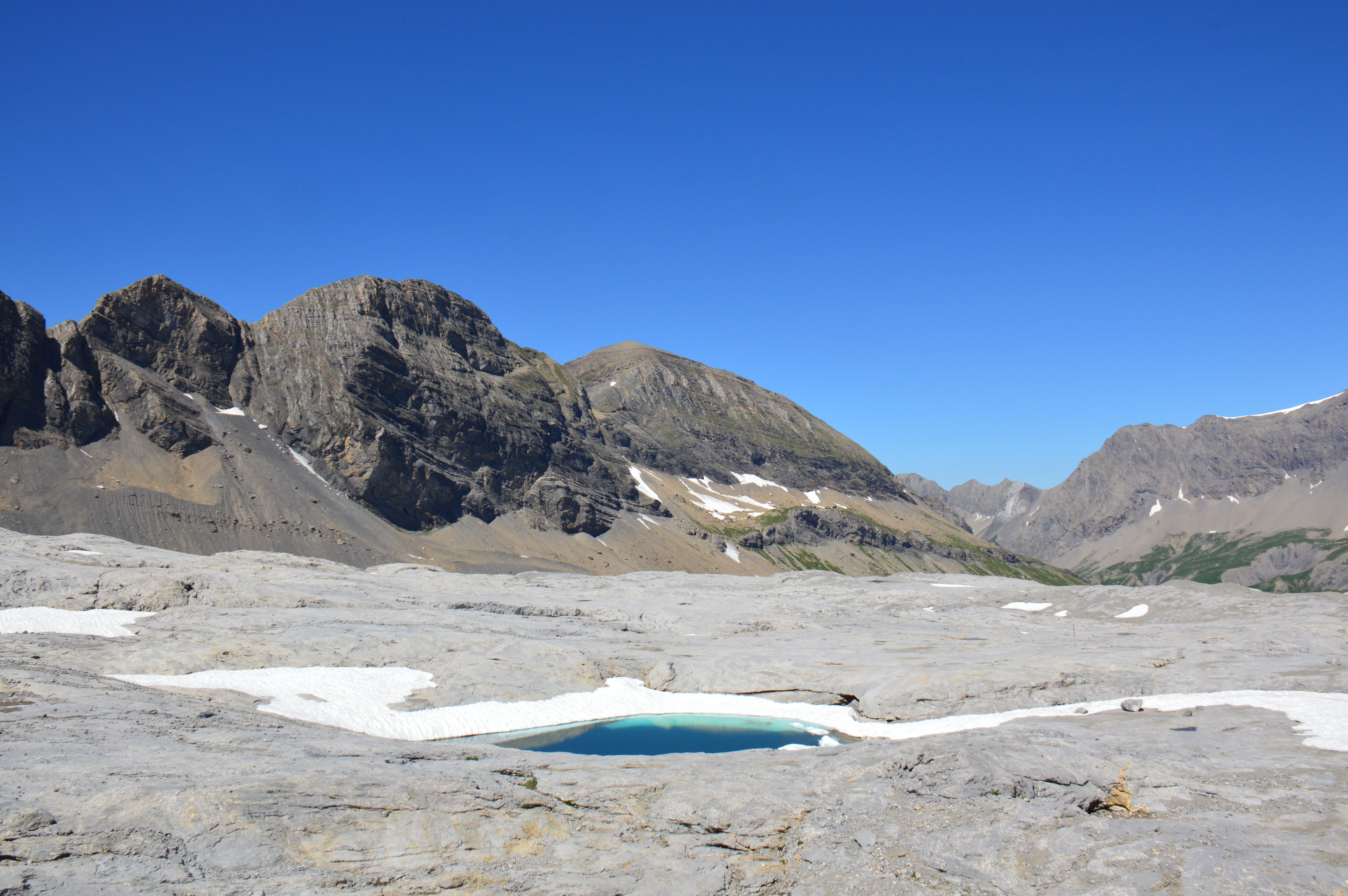 Lapiaz de Tsanfleuron / Alpes suisses / Swiss photos