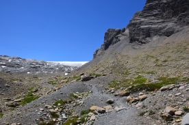 Chemin menant au lapiaz de Tsanfleuron / Swiss photos