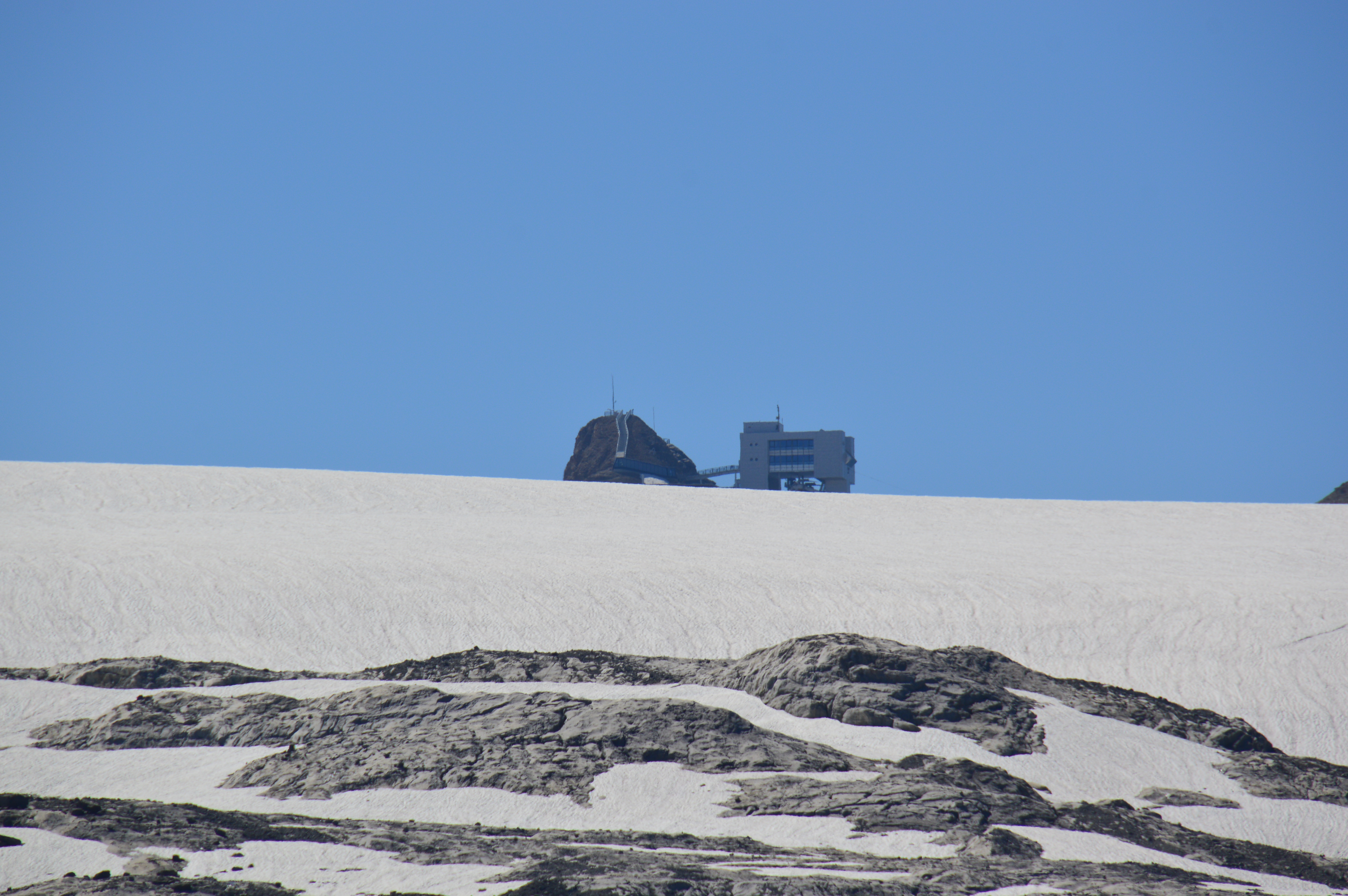 Station du Scex Rouge / Glacier 3000 en Suisse
