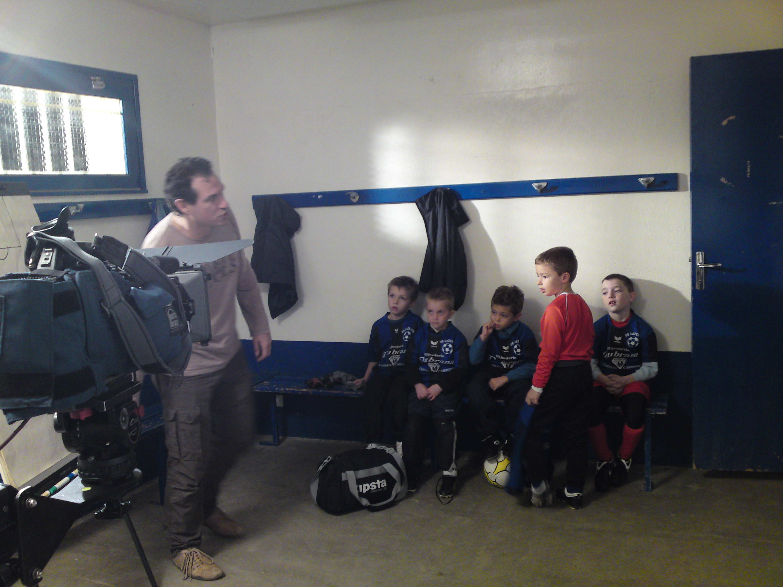 Les enfants on ne regarde pas la camera 