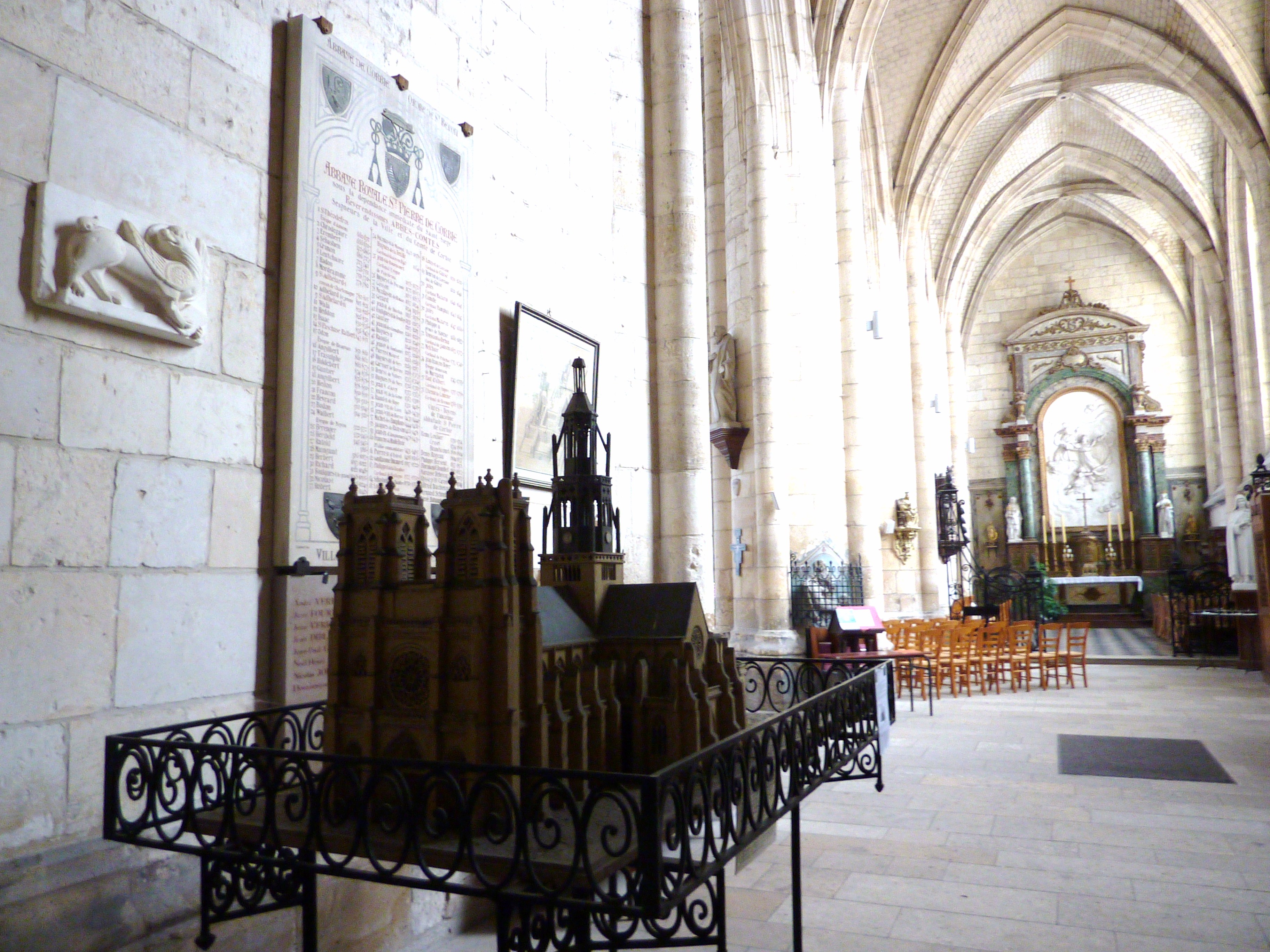Abbatiale Saint-Pierre de CORBIE / Photo : Paul PARIS, paulparis2012@gmail.com, Tous droits réservés