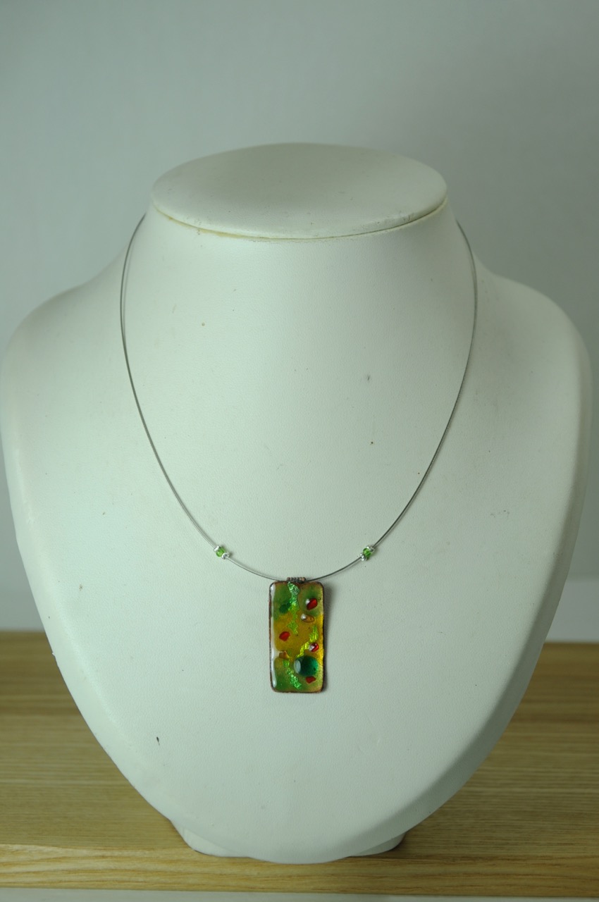 Collier-cable-re-ctangle-vert