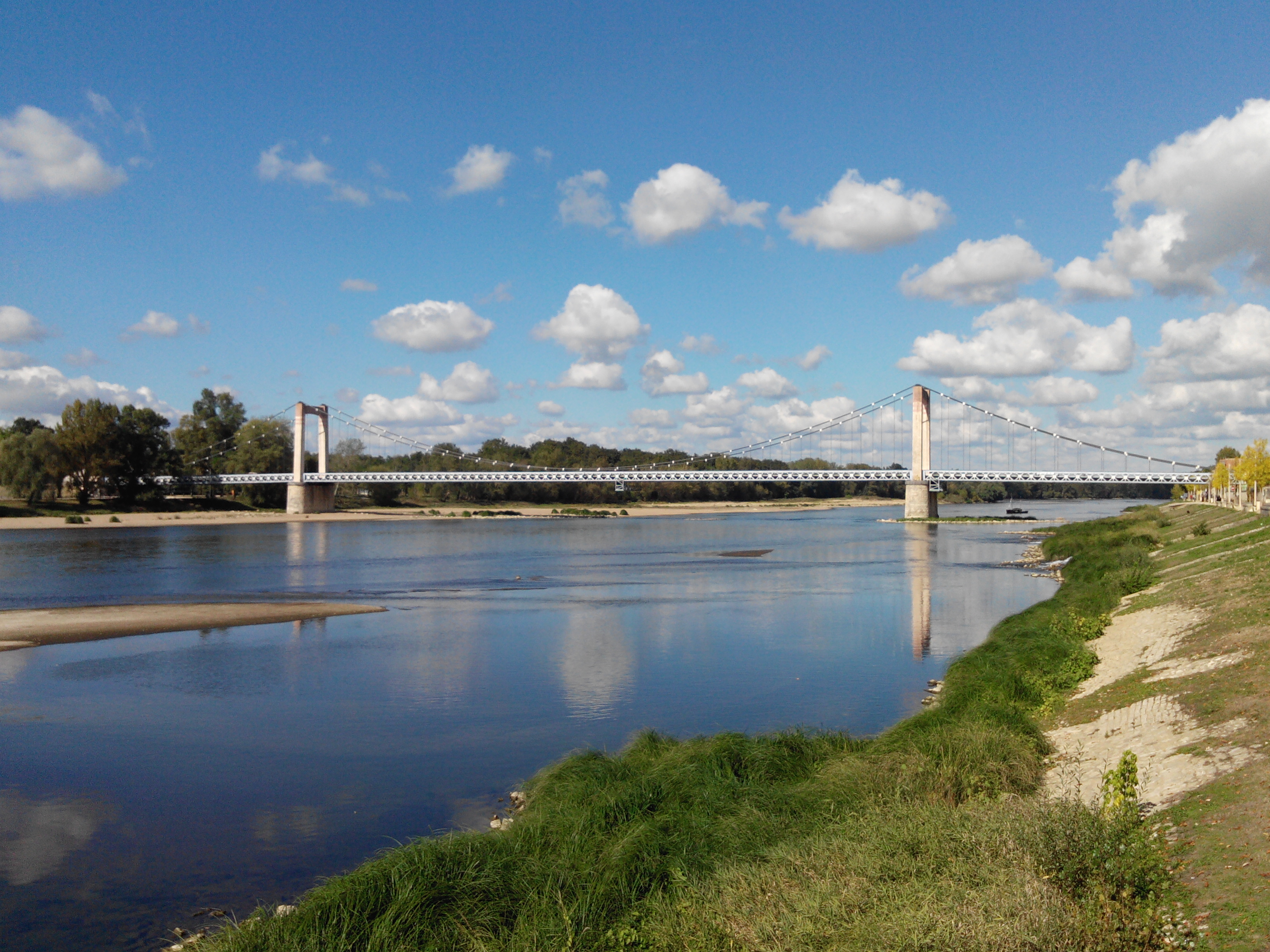 08 pont sur la loire a cosnes
