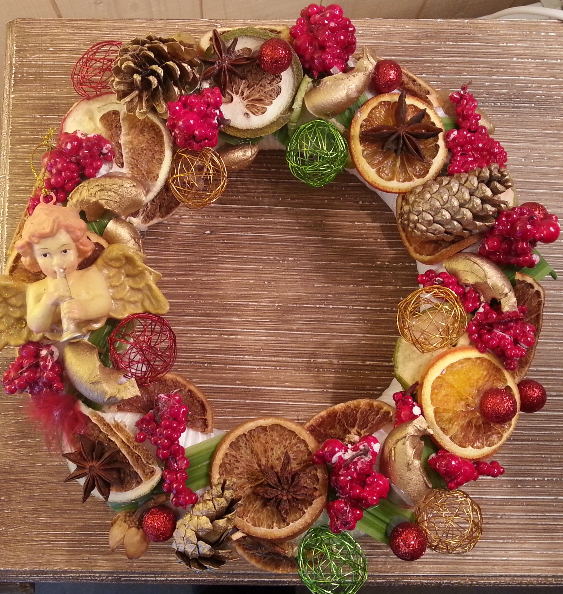 Couronne rouge vert et or2