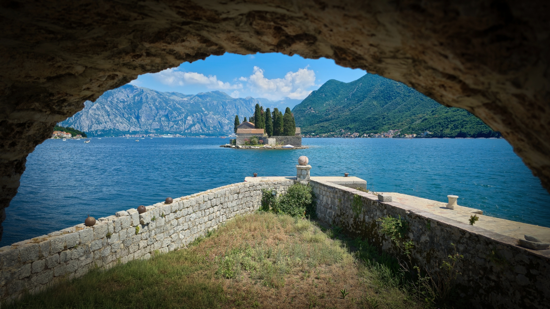 Ile notre dame du rocher montnegro grande 
