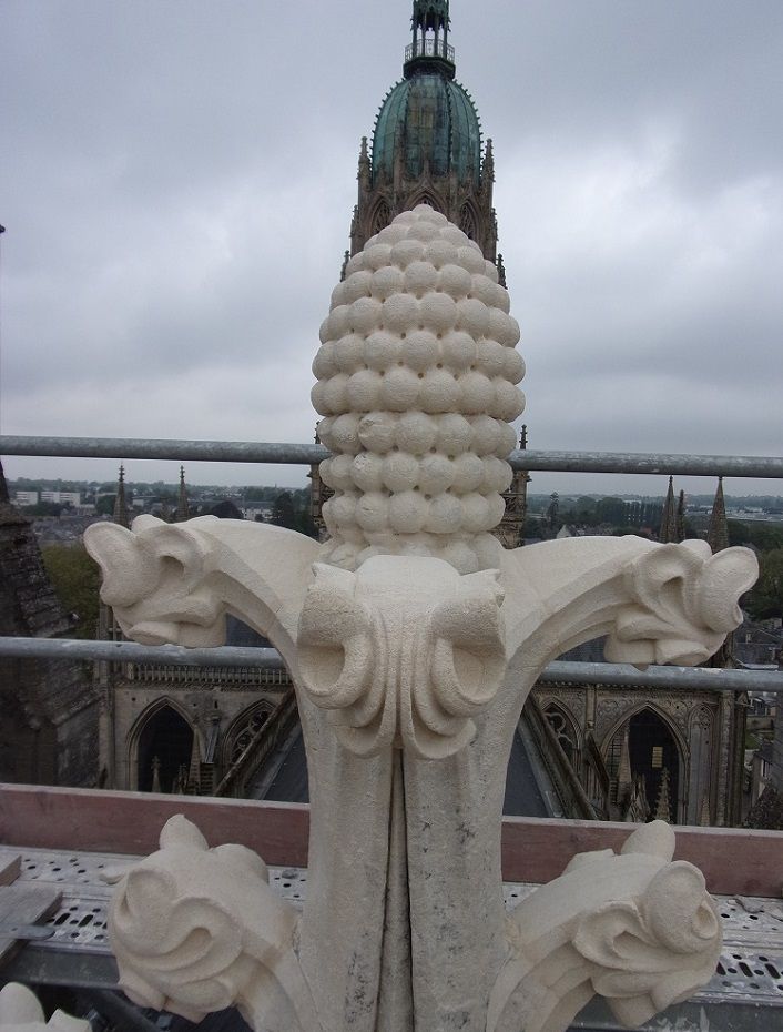 Fleuron cathedrale de bayeux