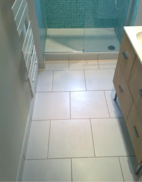Carreleur pose de carrelage sol et mosaique murale salle de bain a reze 44400 