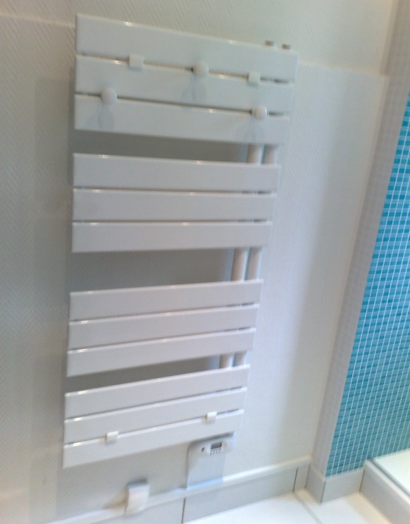 Pose seche serviettes electrique moderne a reze 44400