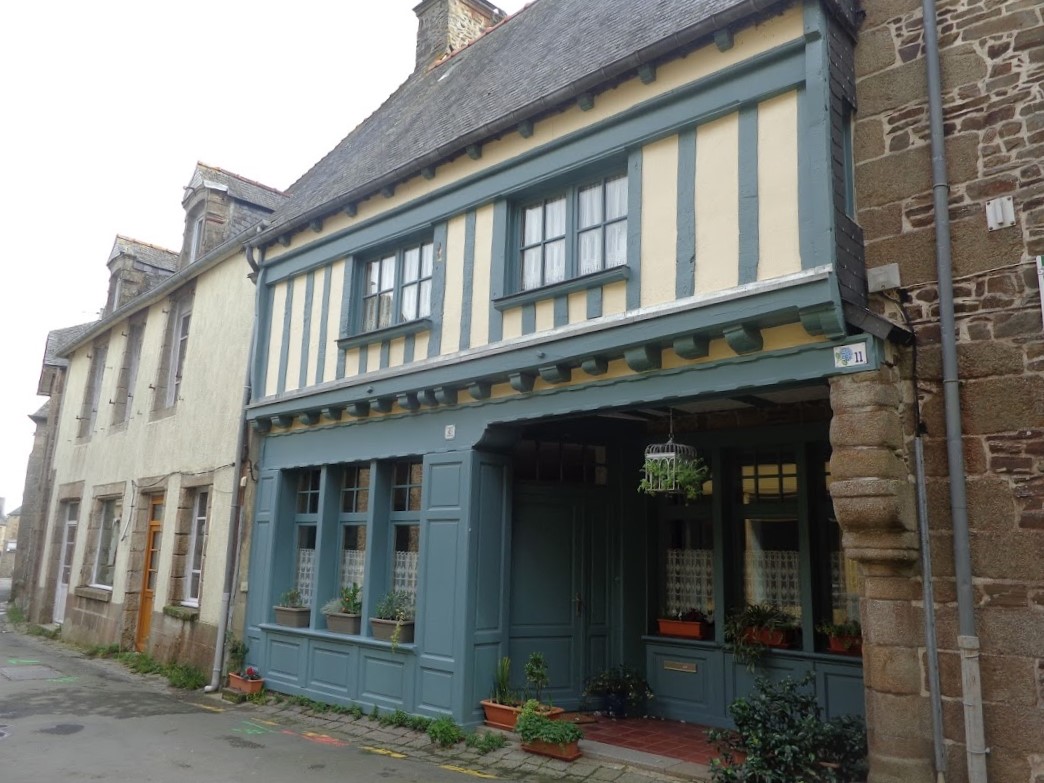 Bazouges la perouse 01