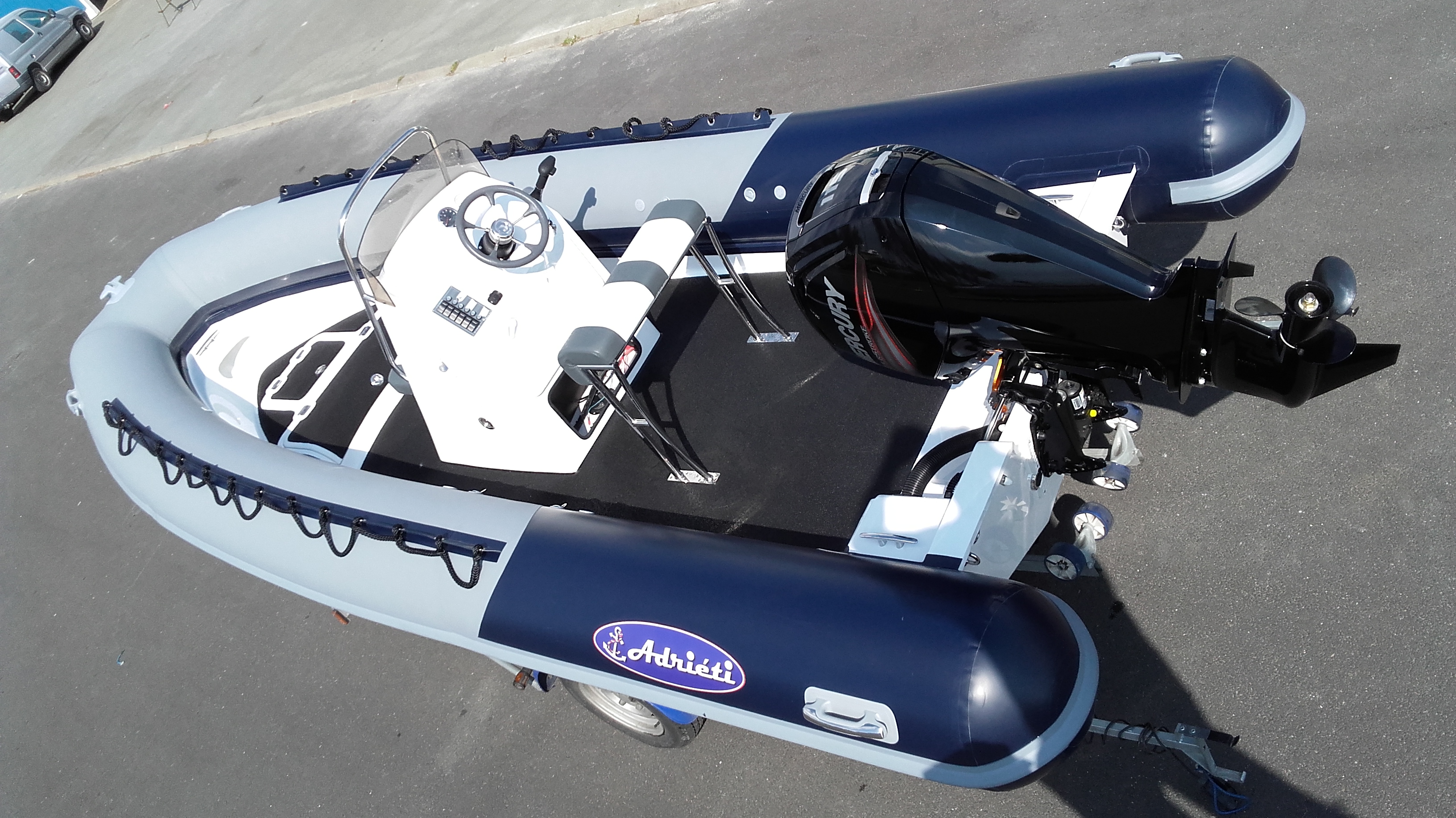 Semi-rigide ADRIETI 600 SR