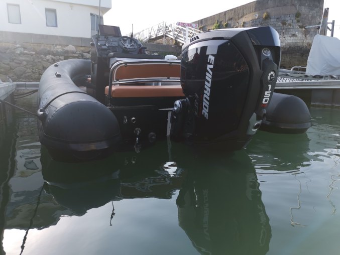Semi-rigide ADRIETI 600 SR
