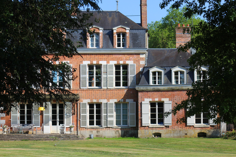 Domaine du chesnederriere le chateau
