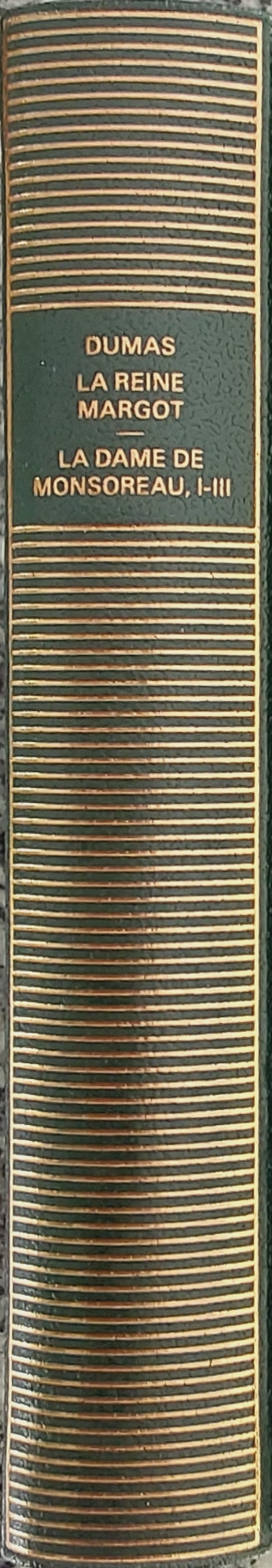 Volume 290 d'Alexandre Dumas dans la Bibliothèque de la Pléiade.