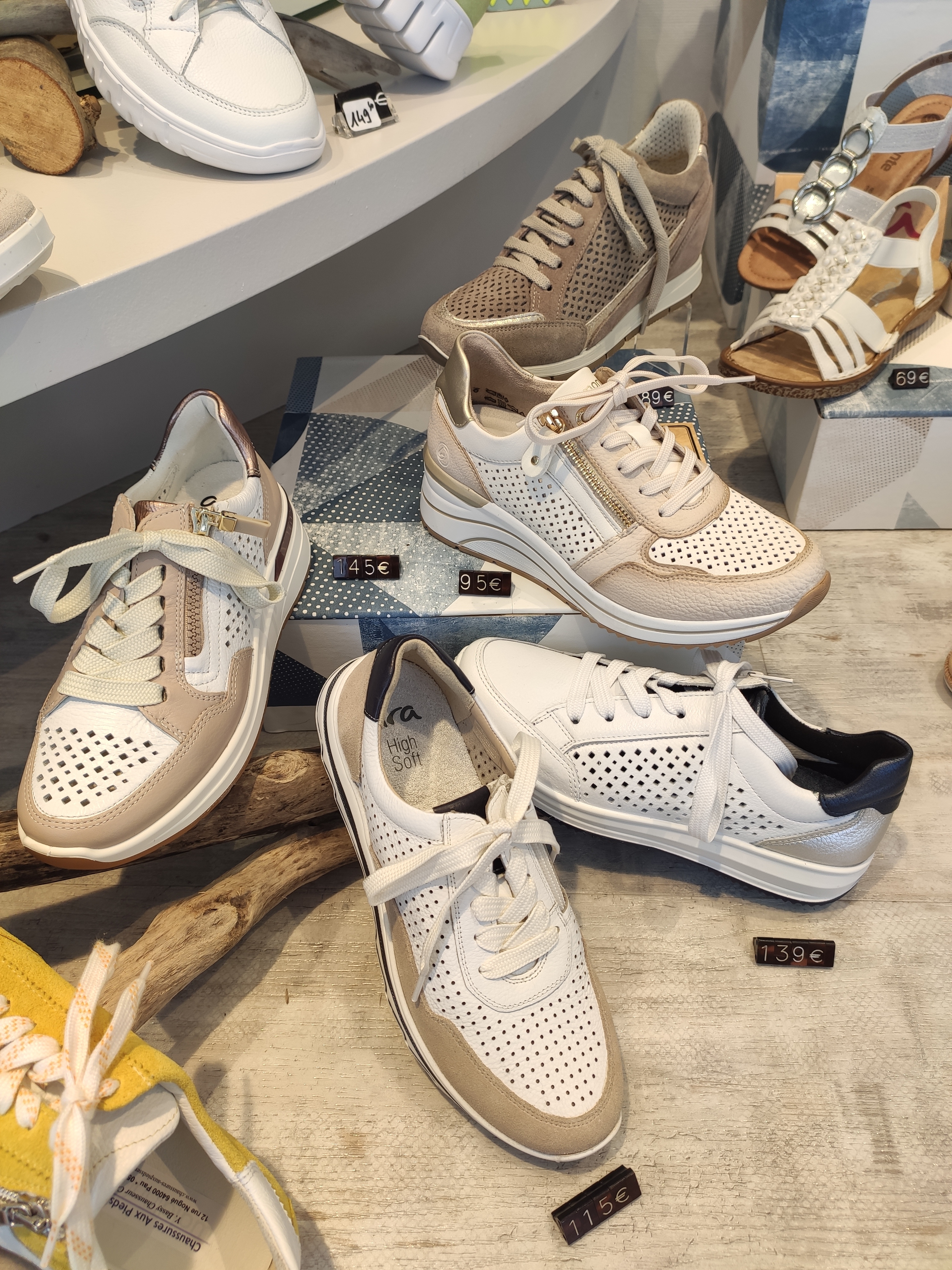 Chaussures ara a lacets perforeess auxpiedssensibles chaussures com