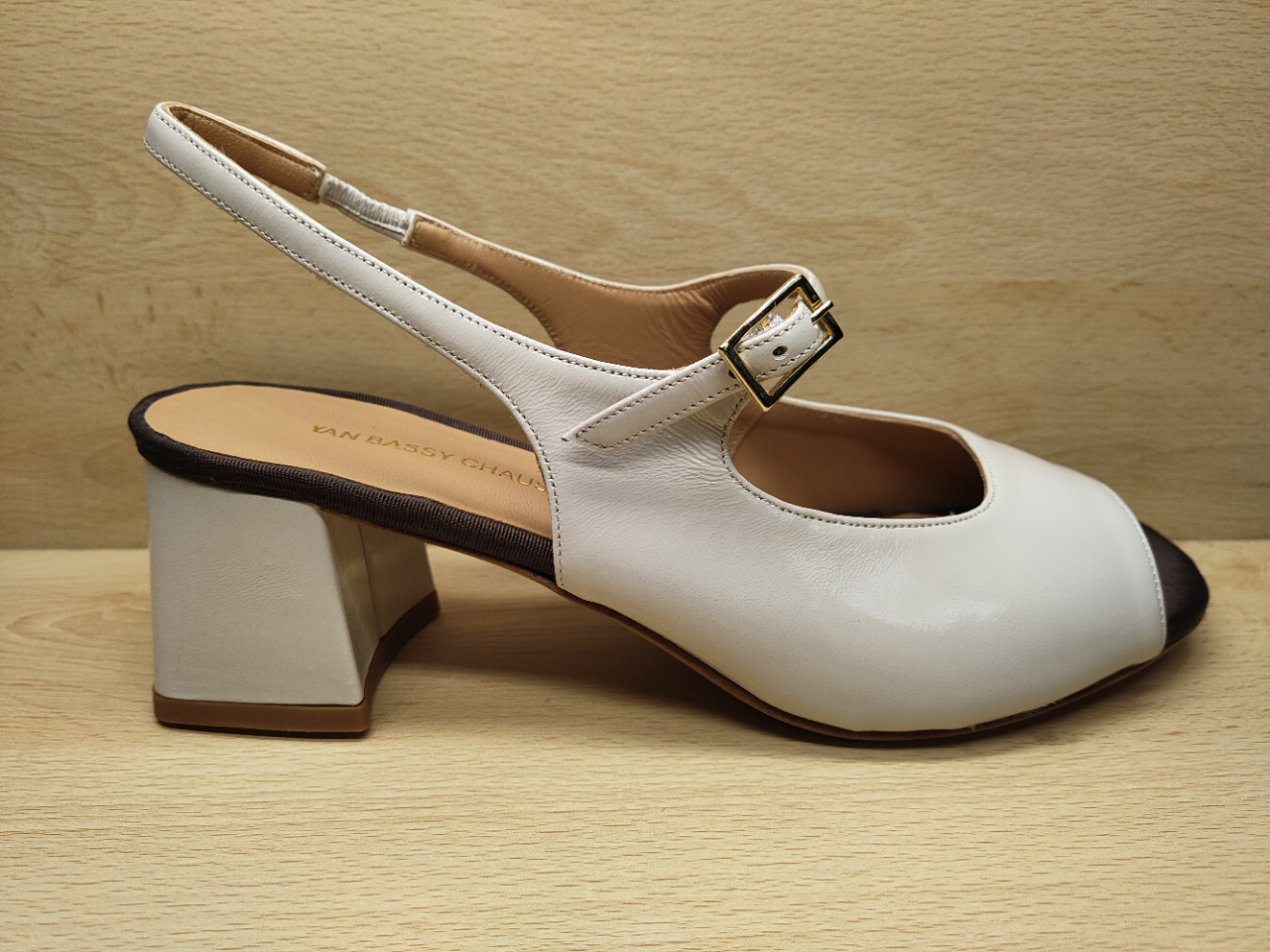 Chaussure a brides yan bassy 35716 ext auxpiedssensibles chaussures com 