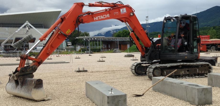 Pelle a chenille hitachi