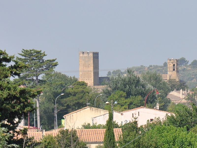 800px Ville entraigues et Mourre de Seve