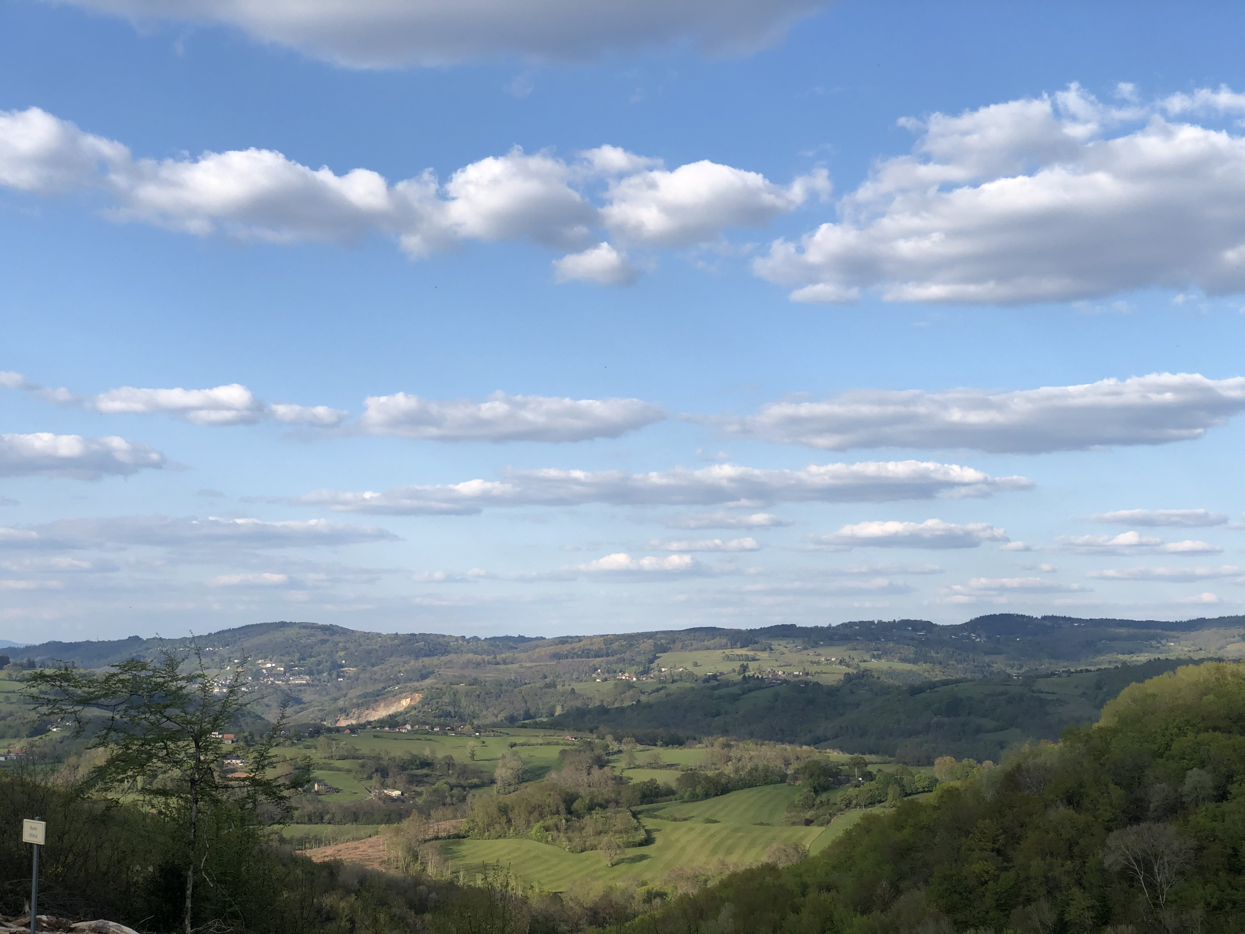 Bornes électriques sur notre aire de camping-car en Corrèze