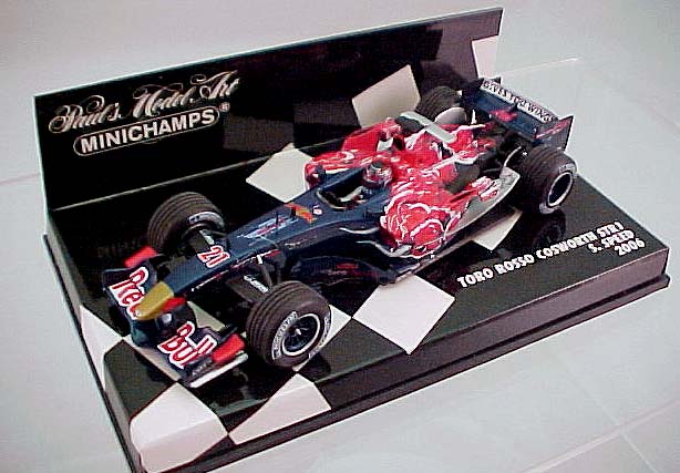 Fabricant : MINICHAMPS
Marque : Toro Rosso
Type : STR1
Année : 2006
Echelle : 1/43
Couleur : Bleu/Rouge
Matière : MT
Référence fabricant : 400060021
Pilote :Scott Speed
 