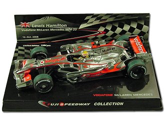 Fabricant : MINICHAMPS
Marque : McLaren Mercedes
Type : MP4/23
Année : 2008
Echelle : 1/43
Couleur : Argent/Rouge
Matière : MT
Référence fabricant : 533084342
Pilote :Lewis Hamilton
Remarque : Edition Mont Fuji Japon