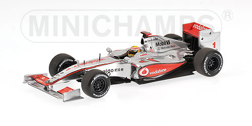 Fabricant : MINICHAMPS
Marque : McLaren Mercedes
Type : MP4/24
Année : 2009
Echelle : 1/43
Couleur : Argent/Rouge
Matière : MT
Référence fabricant : 530094371
Pilote :Lewis Hamilton