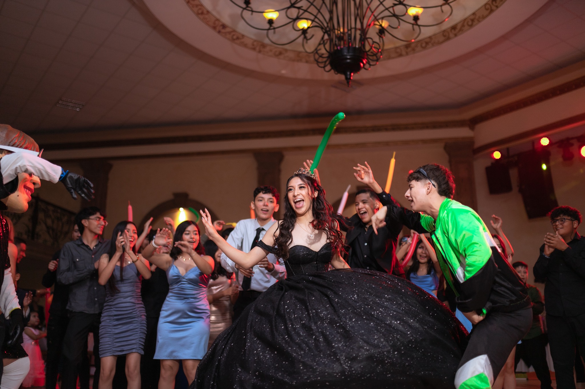 396724903 877117013775669 7055100054170631824 n