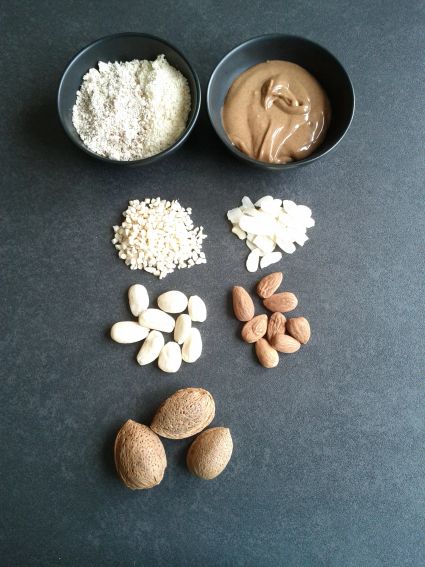 Amandes, amandes effilées, amandes hachées, poudre d'amandes, purée d'amandes