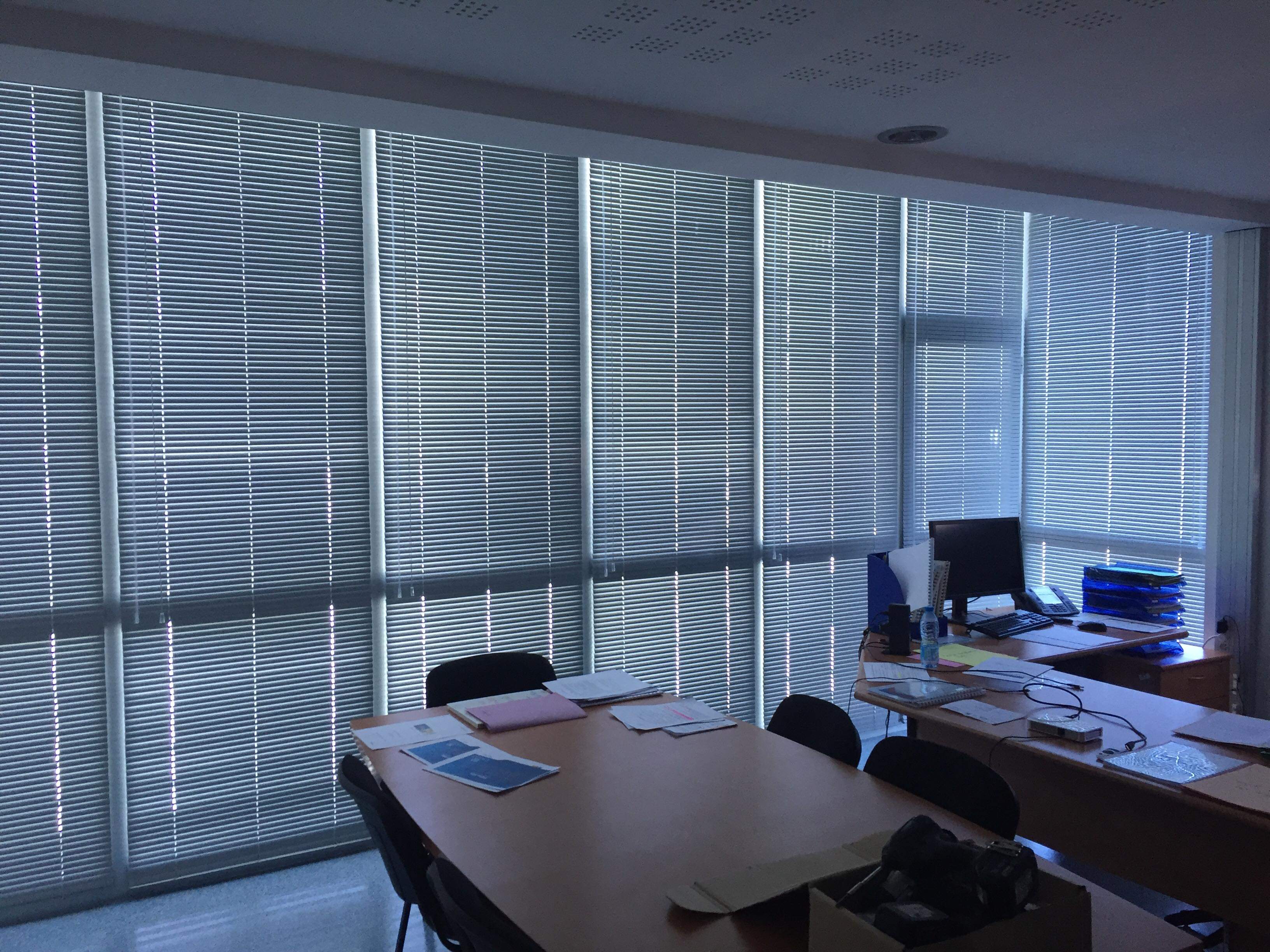 Store interieur venitien 15 