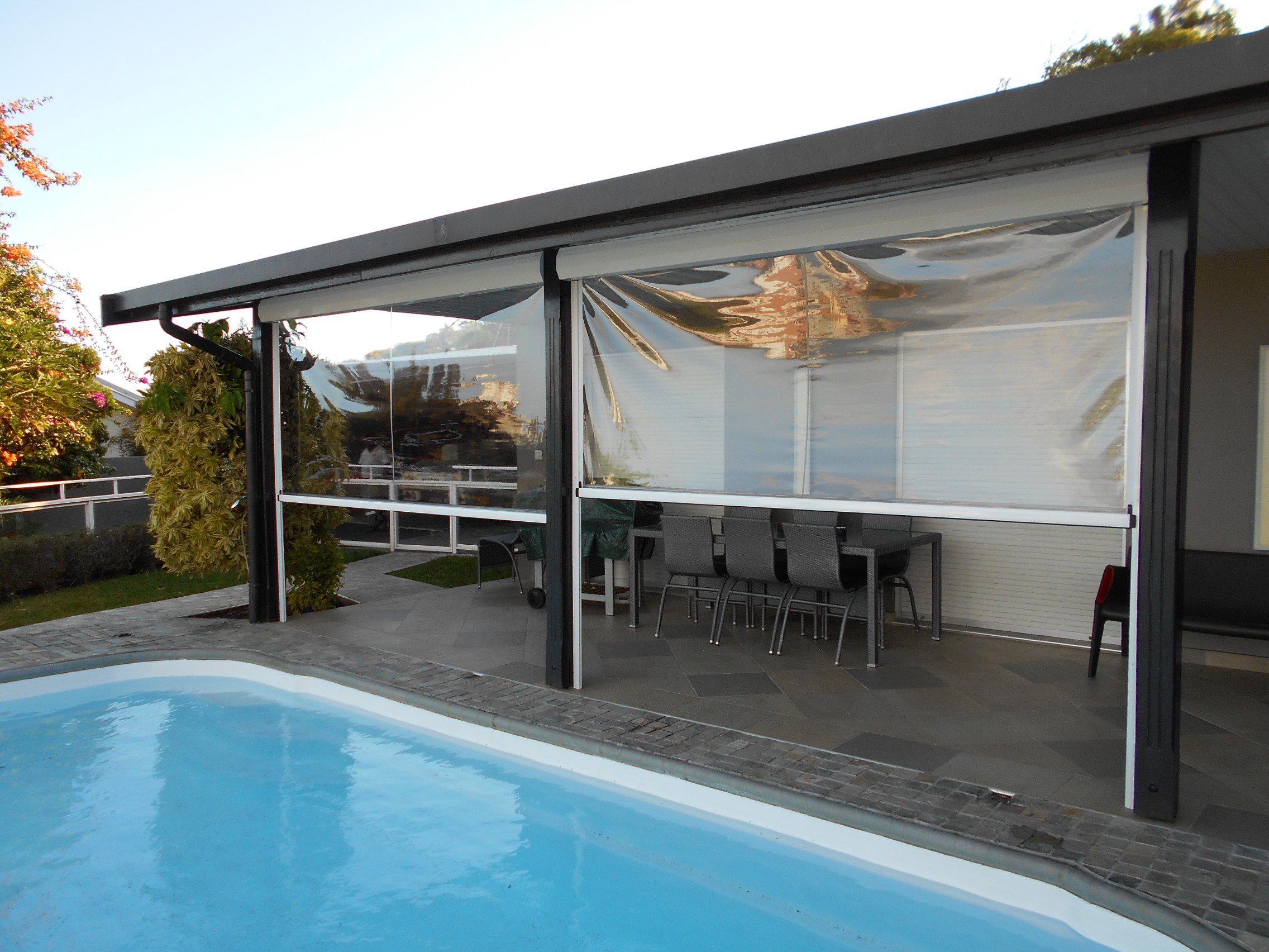 Store exterieur ziptrak 68 