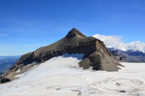 Oldenhorn (3123 m.) / Glacier 3000 / Massif des Diablerets
