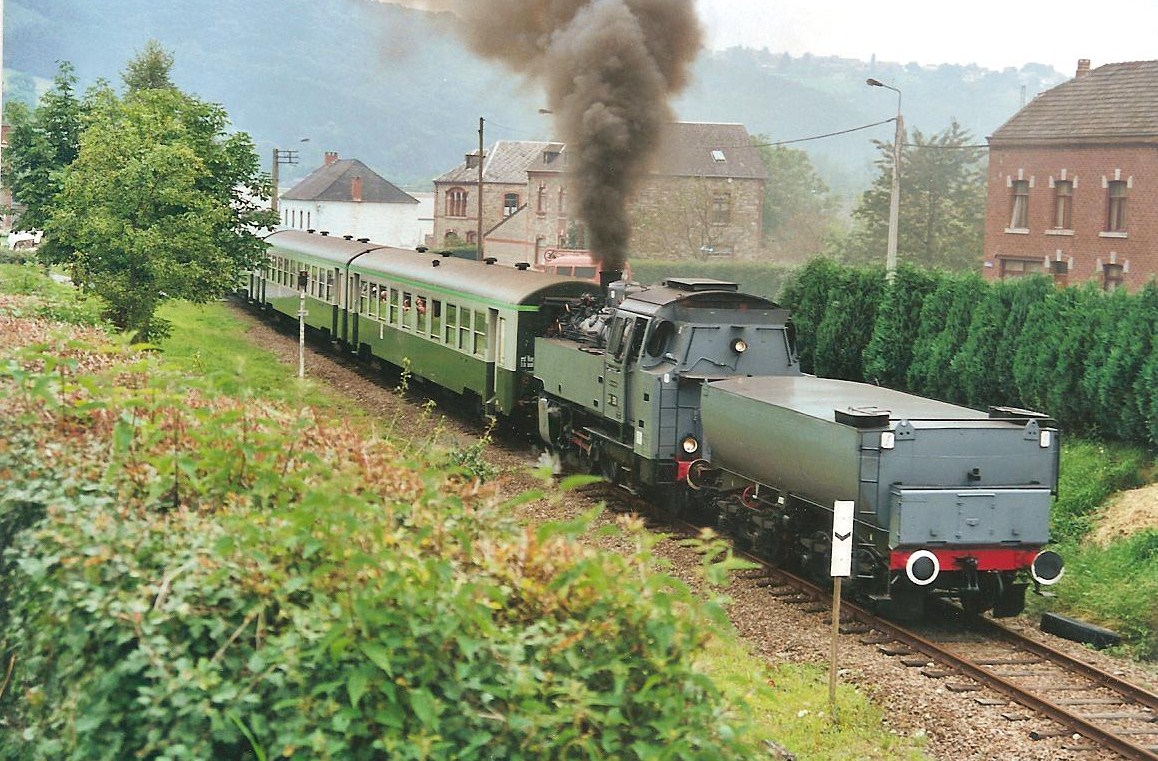 Vapeur du CF3V de passage à Hermeton. Août 2000