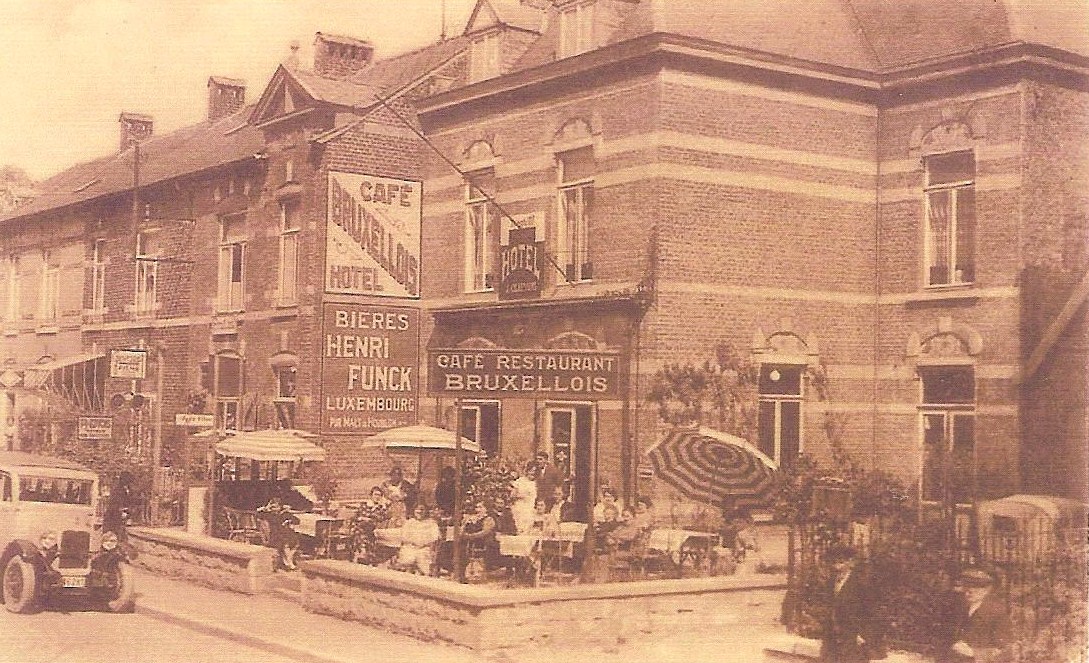 La rue commerçante d'Hastière à la Belle Epoque