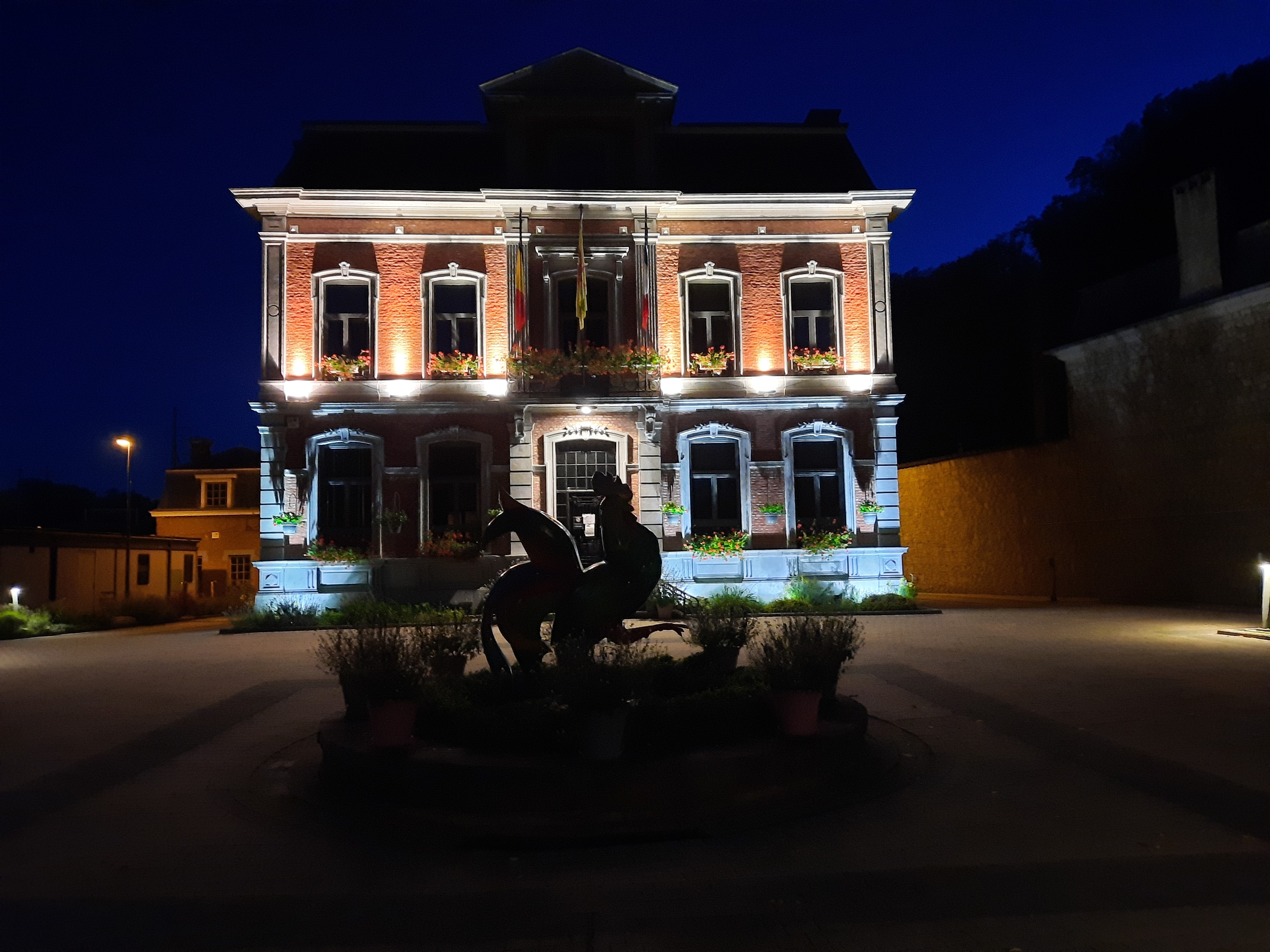 La maison communale d'Hastière, un hôtel à la Belle Epoque.
Août 2021
