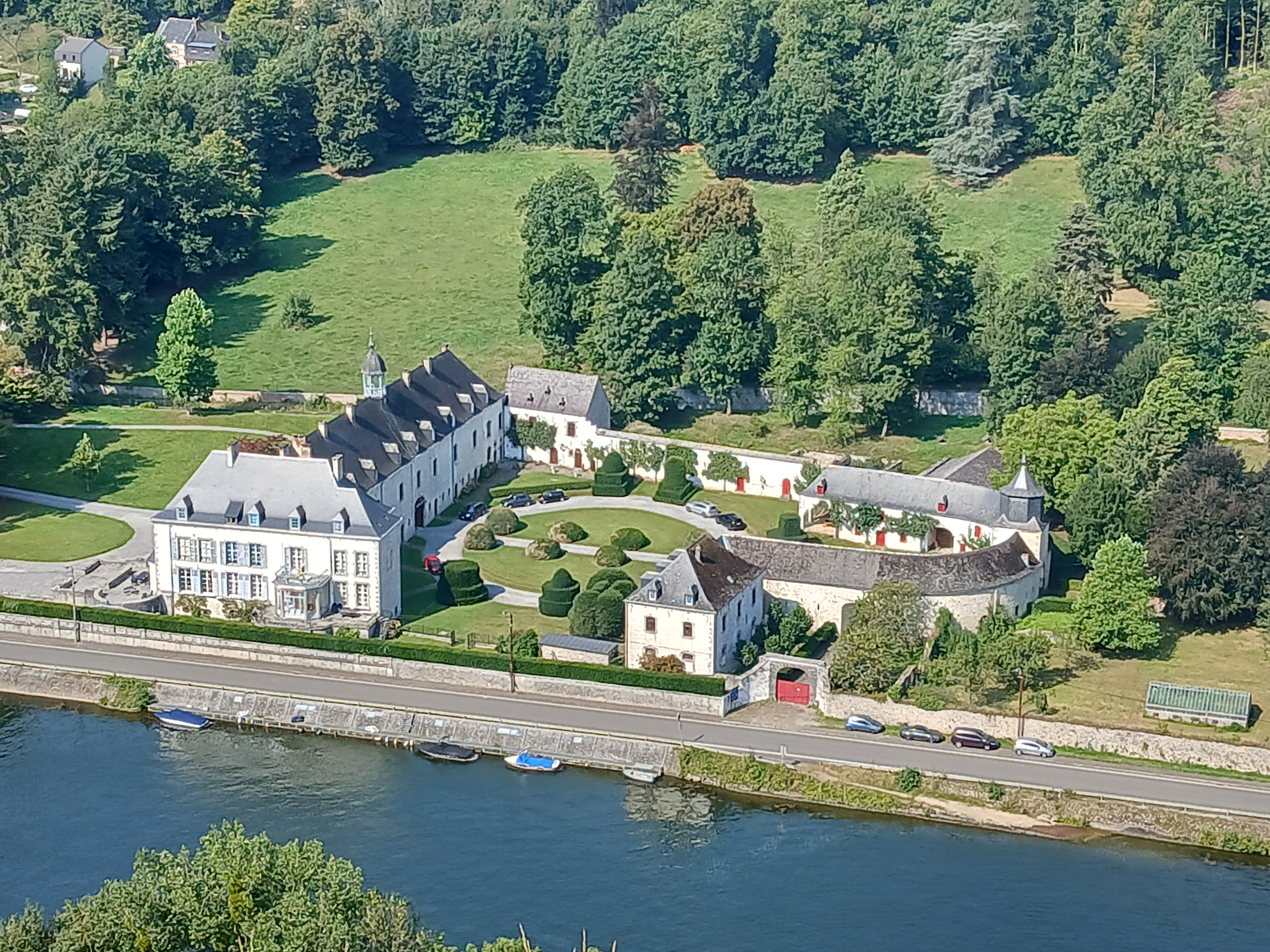 Château de Waulsort, août 2025