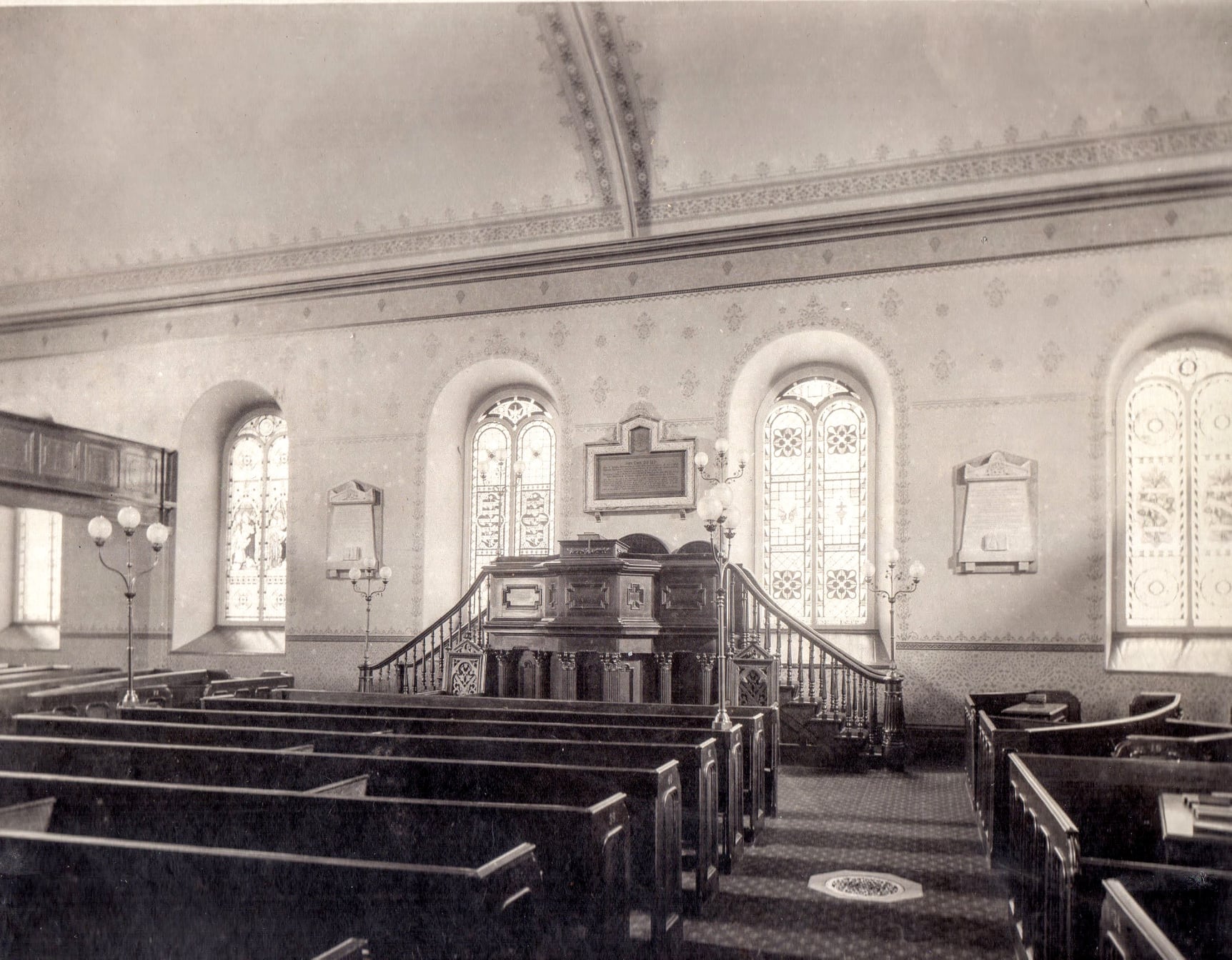 Standrews interior before it had steeple