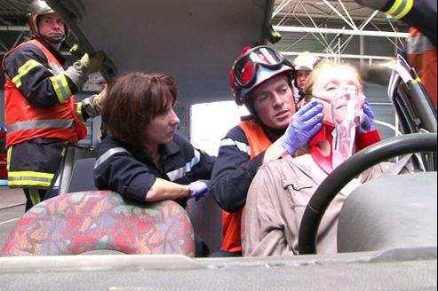 Des pompiers apaisent les victimes grâce à l'hypnose