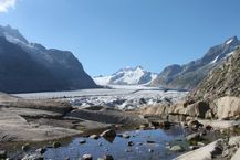 Glacier d'Aletsch et le petit lac glaciaire de Märjelen / Photos de Suisse
