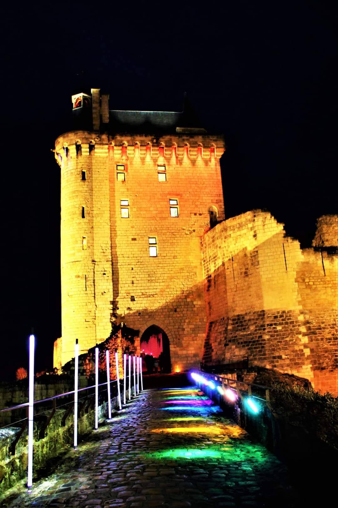 Chinon 002