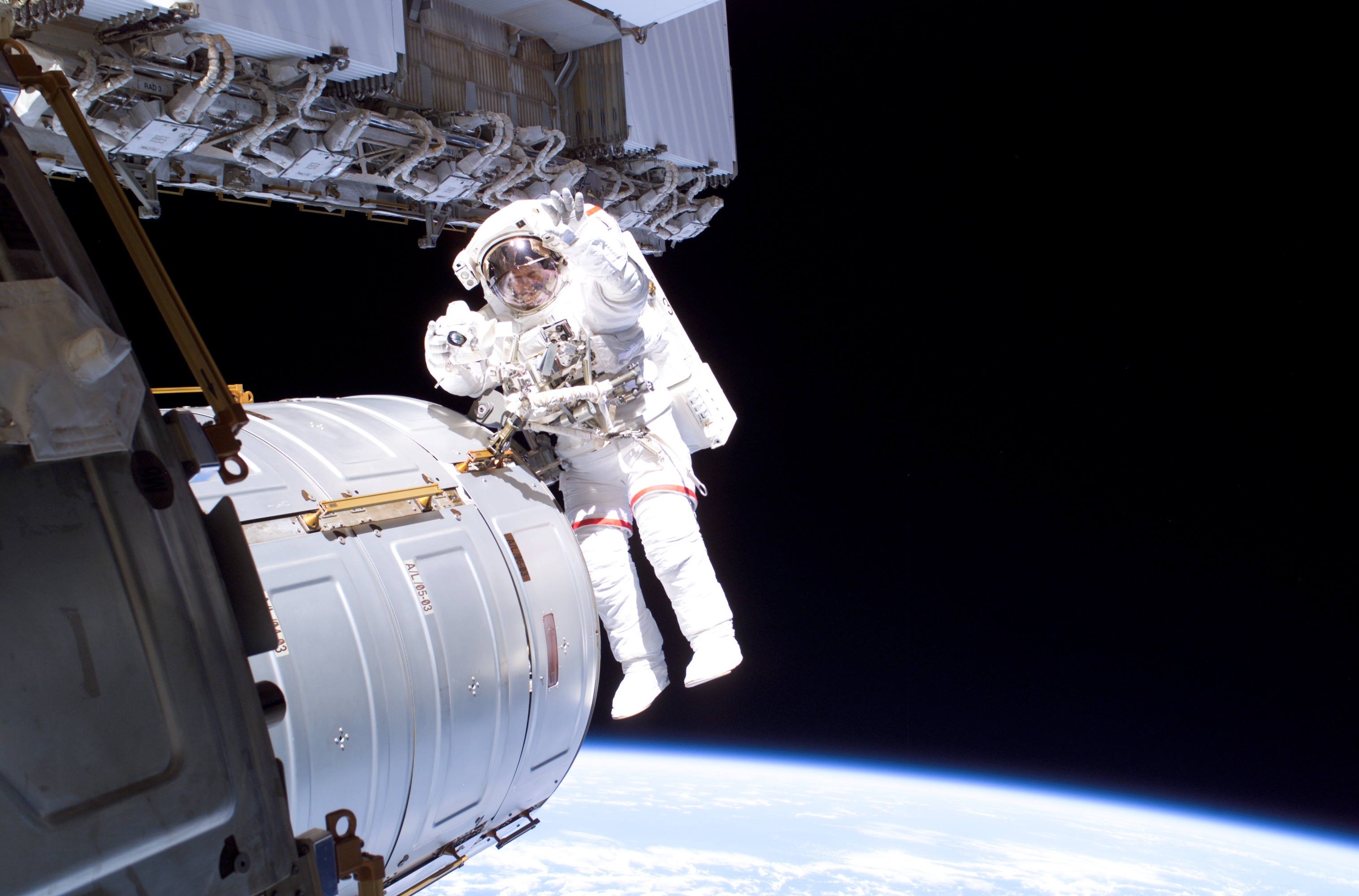 Iss013e63440