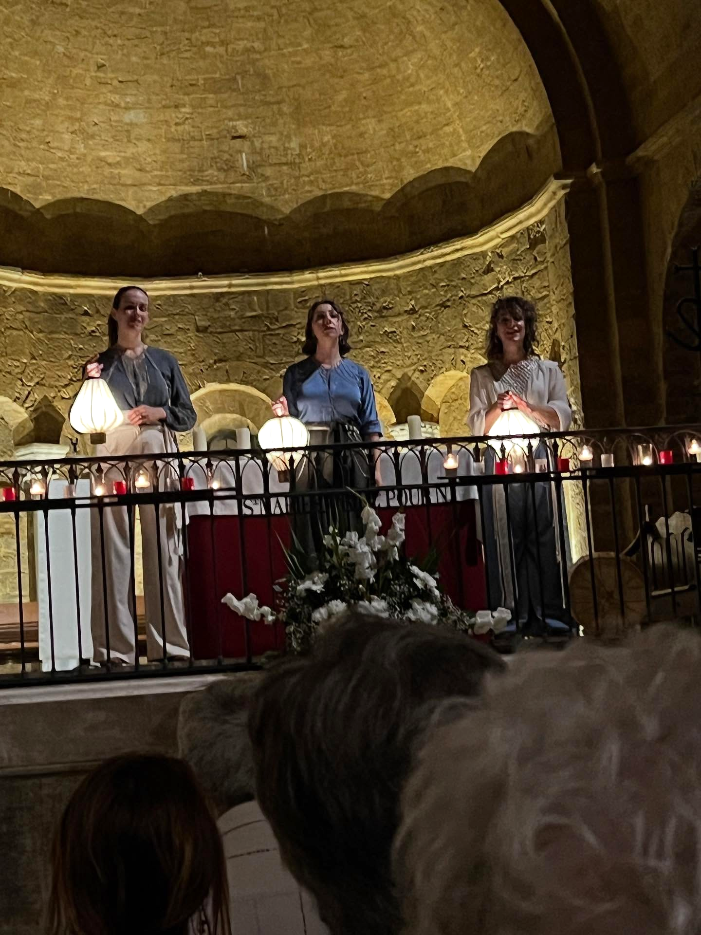 Les itinerantes eglise saintes maries copie