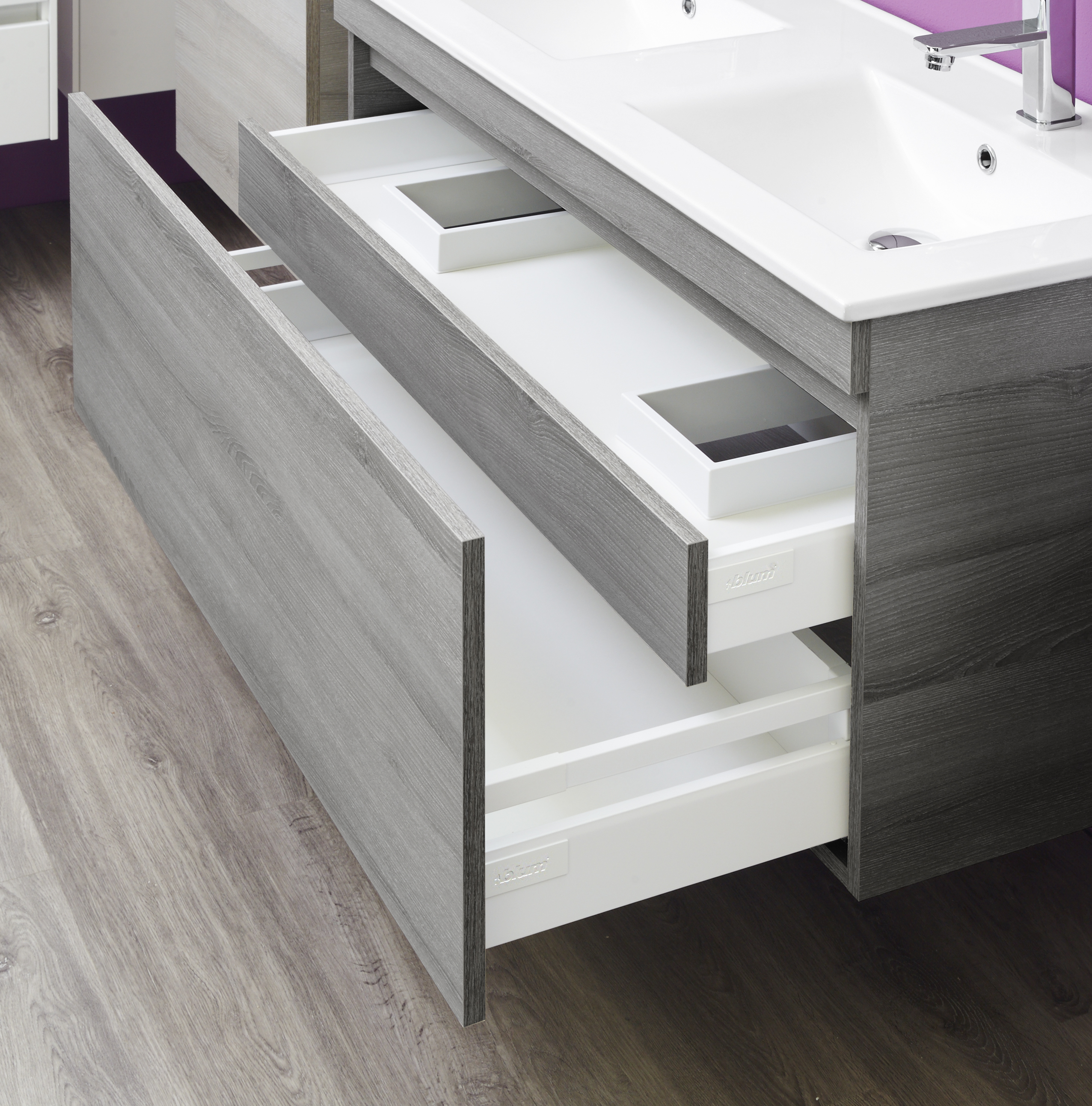 Moda 120 iron tiroirs ouverts